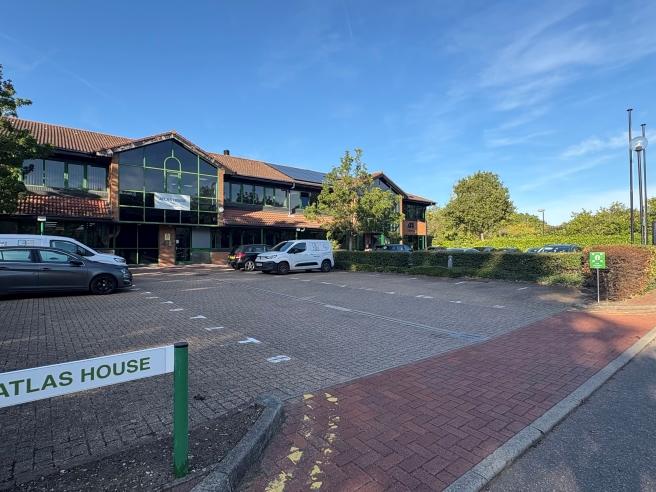 Atlas House, 4 Sylvan Court Atlas House, 4 Sylvan Court